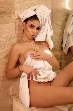 OnlyFans account  anaisag_v avatar 1