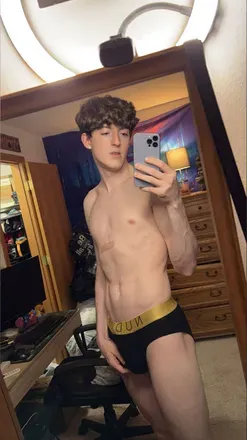 OnlyFans cuenta twink_shy avatar 1