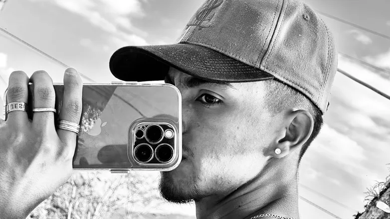 OnlyFans cuenta isaza_06 header 2
