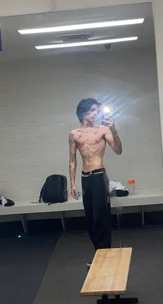 OnlyFans cuenta trist0n header 2