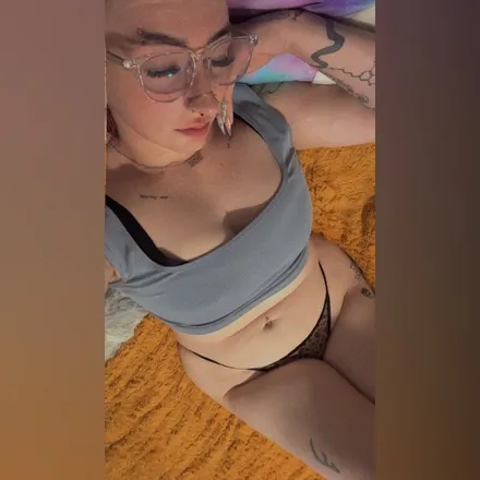 OnlyFans cuenta hippiegurl420 header 2