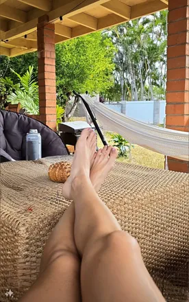 OnlyFans cuenta lovingonfeet header 2