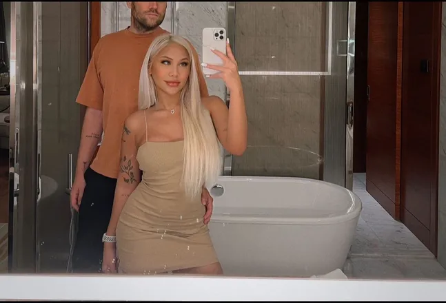 OnlyFans cuenta itslxieevenl header 2