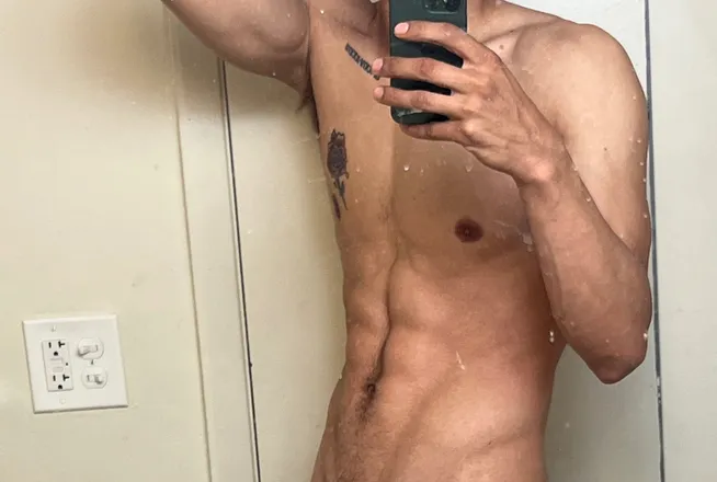 OnlyFans cuenta izzyofficiall header 2