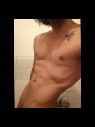 OnlyFans cuenta night_knight0 header 2