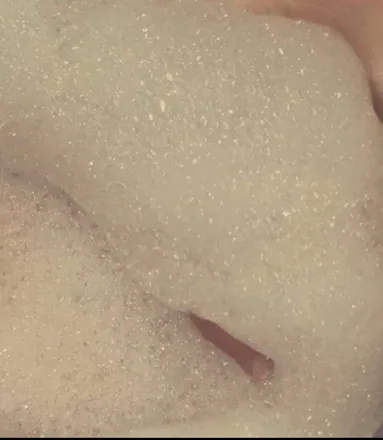OnlyFans account  bubble-bath.babe header 2