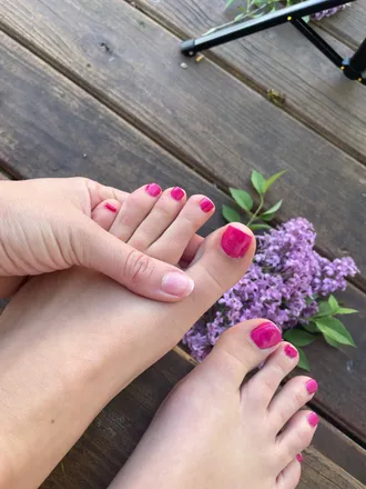 OnlyFans cuenta toesyposies header 2