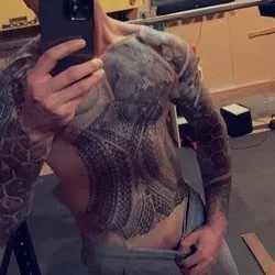 OnlyFans cuenta totheninestattooed avatar 1