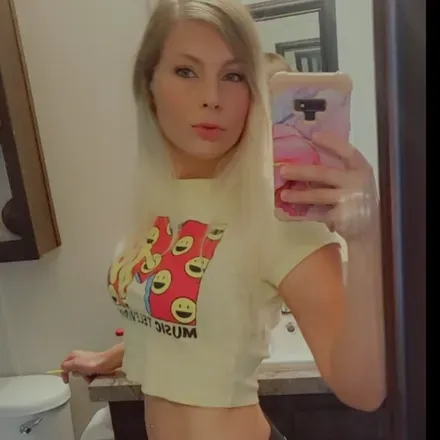 OnlyFans cuenta loveemyli avatar 1