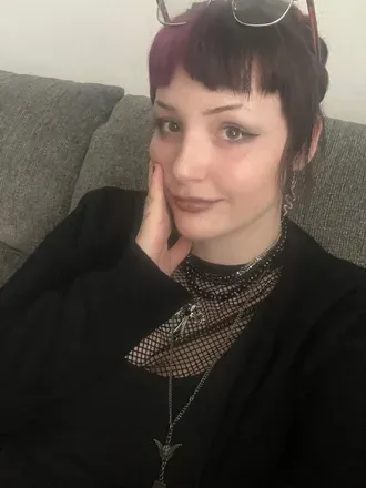 OnlyFans cuenta gothgirlshowers avatar 1