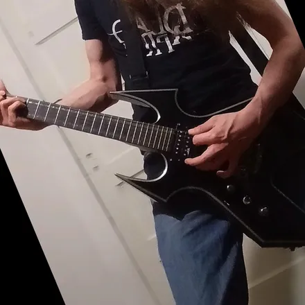 OnlyFans cuenta actuallybadatguitar header 2