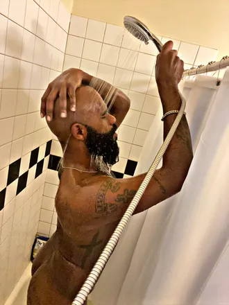 OnlyFans account  niveknigel header 2