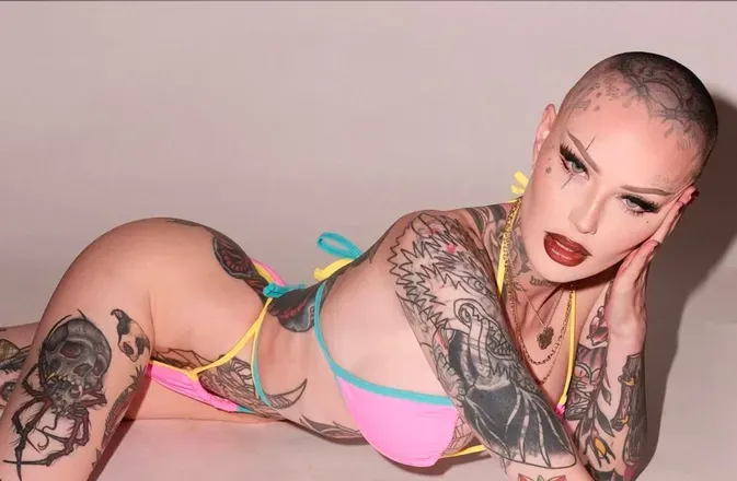 OnlyFans account  embodoe header 2