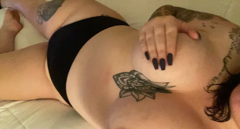 OnlyFans cuenta thetattedredhead header 2
