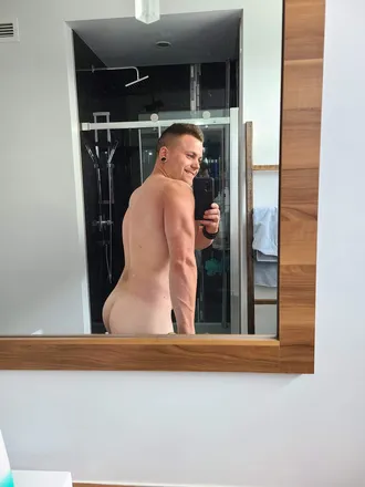 OnlyFans cuenta cerabrik header 2