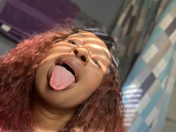 OnlyFans cuenta roxannemystic header 2