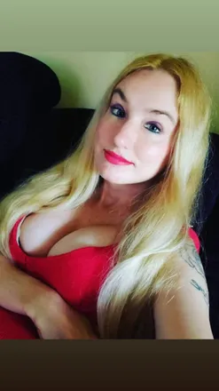 OnlyFans cuenta jennnyjennjen22 header 2