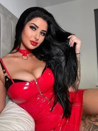 OnlyFans cuenta the_queeniegee avatar 1