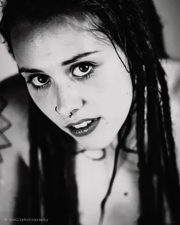 OnlyFans cuenta girlwithlongdreads header 2