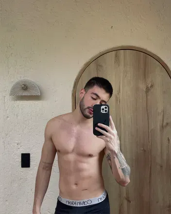 OnlyFans cuenta andresrpo_12 avatar 1