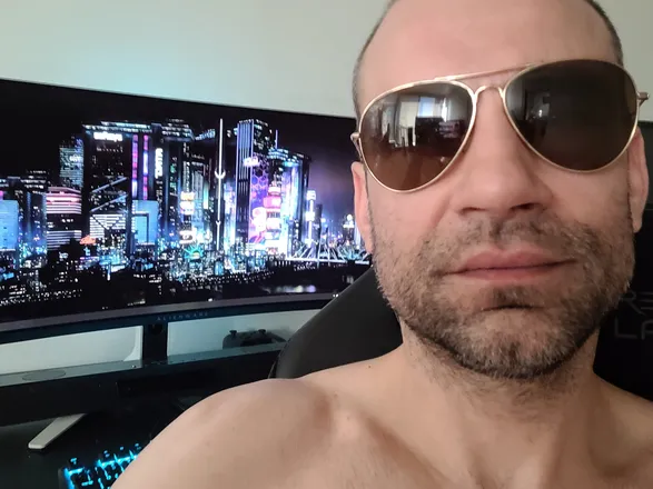 OnlyFans account  mischevioustech header 2