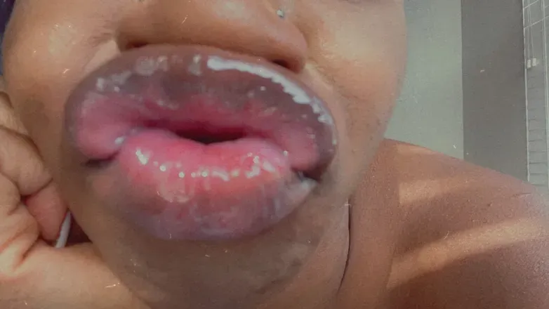 OnlyFans cuenta lusciouslipsssss header 2