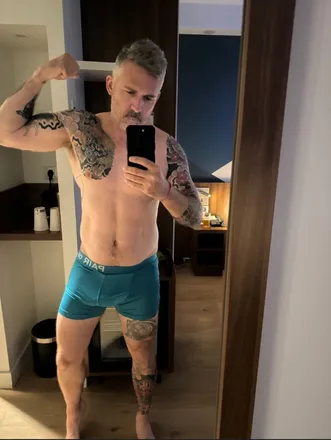 OnlyFans account  evansth header 2