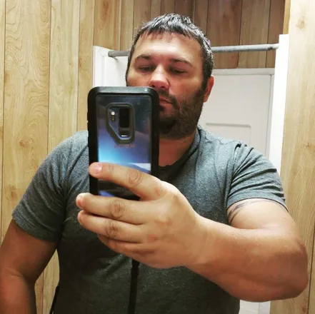 OnlyFans cuenta sexyboy40 header 2