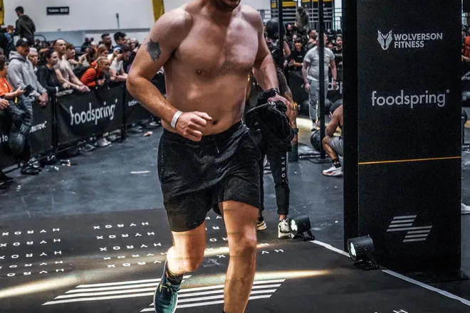 OnlyFans cuenta dad-bod-2.0 header 2