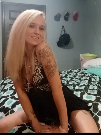 OnlyFans cuenta lenauncovered avatar 1