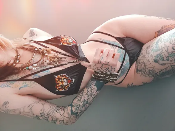 OnlyFans account  kmicri header 2