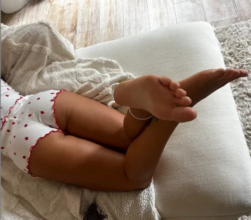 OnlyFans cuenta petitefeetfun header 2