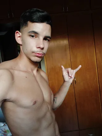 OnlyFans cuenta giuliogabriel227 header 2