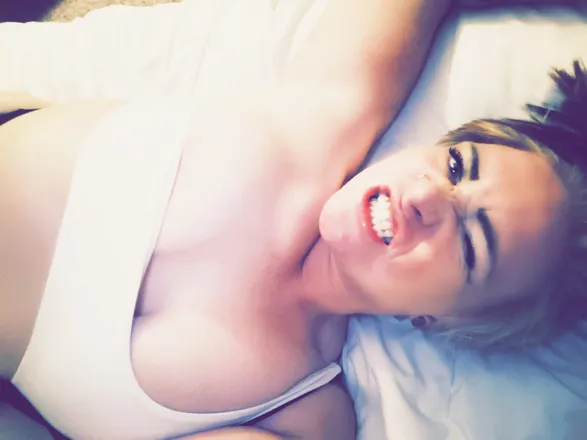 OnlyFans cuenta bigbootybamber header 2