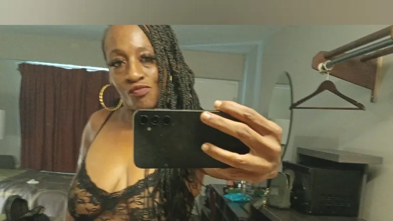 OnlyFans cuenta ms.vee1975 header 2