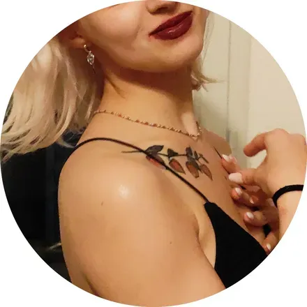 OnlyFans cuenta golden_bee avatar 1
