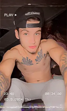 OnlyFans account  ramen772 avatar 1