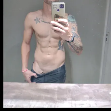 OnlyFans cuenta polilov3 avatar 1