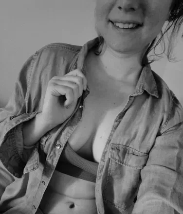 OnlyFans cuenta ivy.kiins avatar 1