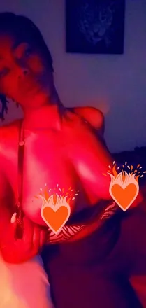 OnlyFans cuenta kreamyfeeet header 2