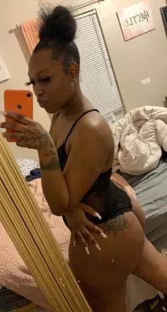 OnlyFans cuenta sexycaramel32 avatar 1