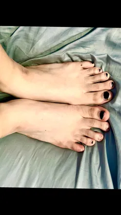 OnlyFans cuenta egirlfeetshop69 header 2