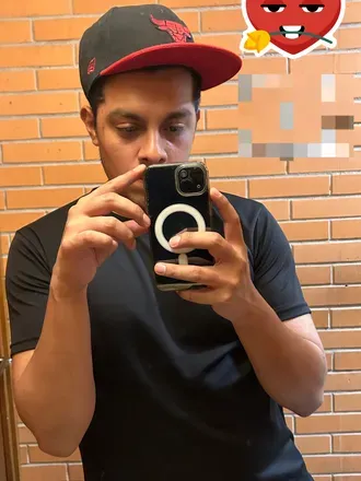 OnlyFans account  r0ckthr0w_at avatar 1