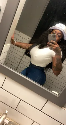 OnlyFans cuenta chrissythainkdoll header 2