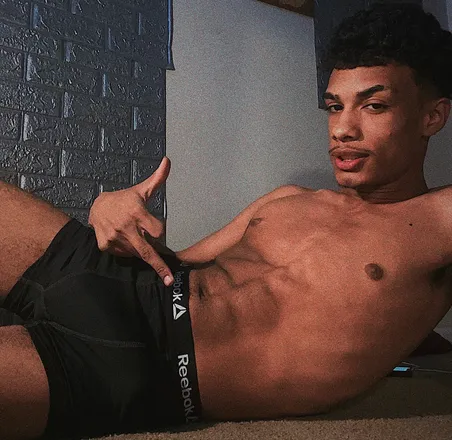 OnlyFans cuenta dominiclatrell header 2