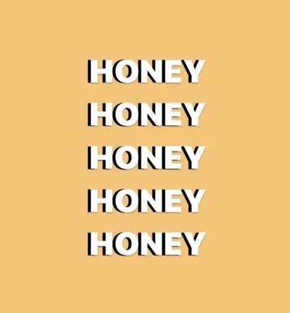 OnlyFans cuenta therealhoneyybee header 2