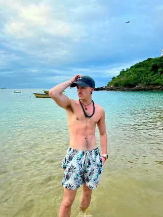 OnlyFans account  yairorellano header 2
