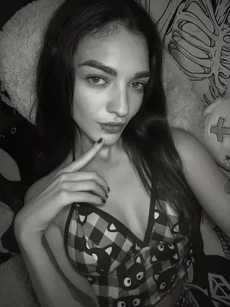 OnlyFans cuenta lunaravenn avatar 1