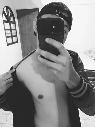 OnlyFans account  young_22 avatar 1