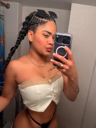 OnlyFans cuenta stefanykiss header 2